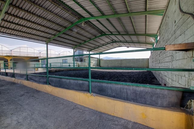 4 camera da letto Finca/Casa di Campagna in vendita in Vélez-Málaga con piscina - 999.000 € (Rif: 9007490)