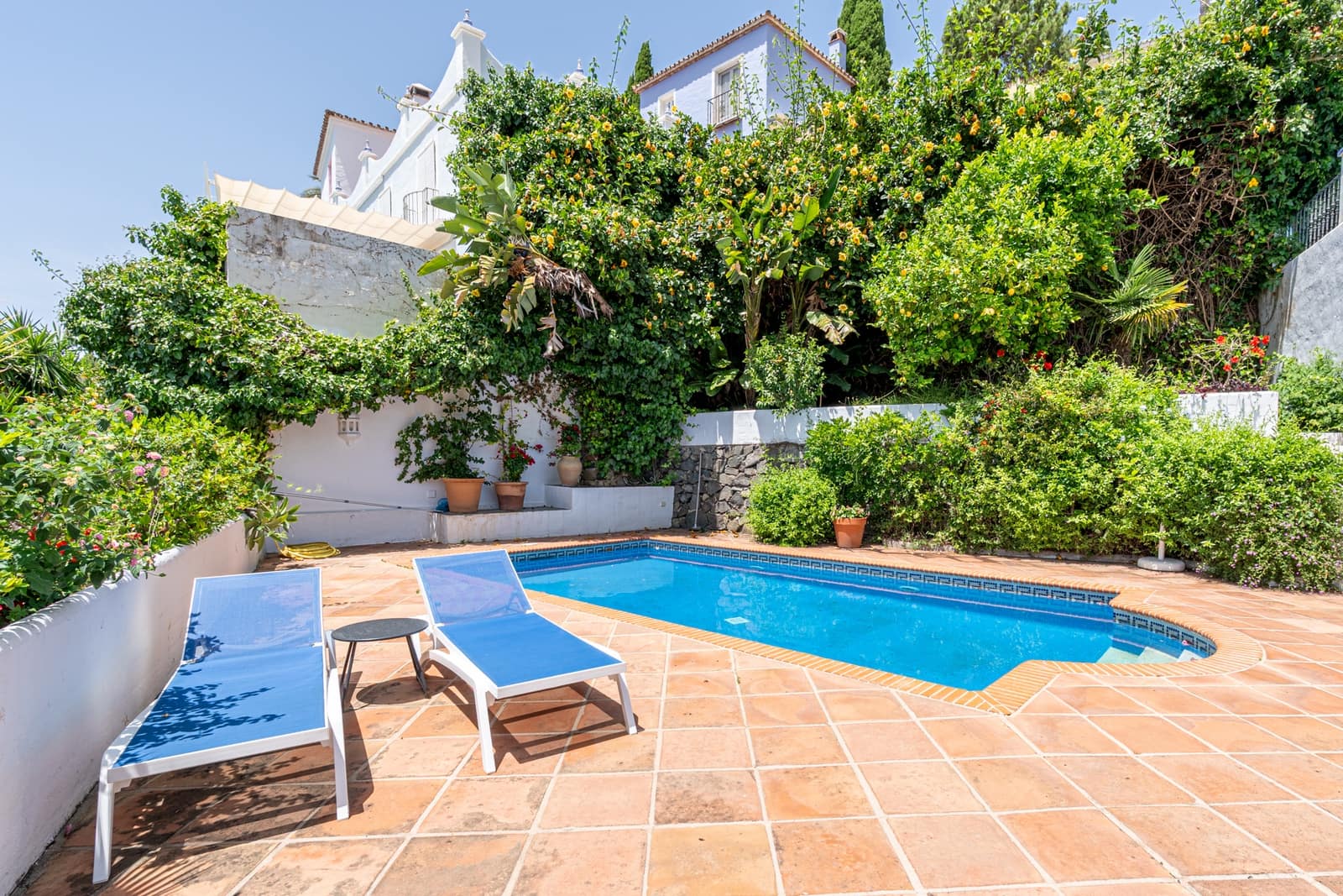 Adosado de 2 habitaciones en Benahavís en venta con piscina - 429.000 € (Ref: 9026545)