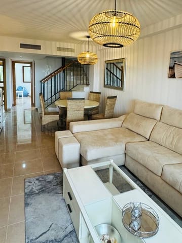 3 bedroom Penthouse for rent in Estepona with pool - € 2,500 (Ref: 9065032)