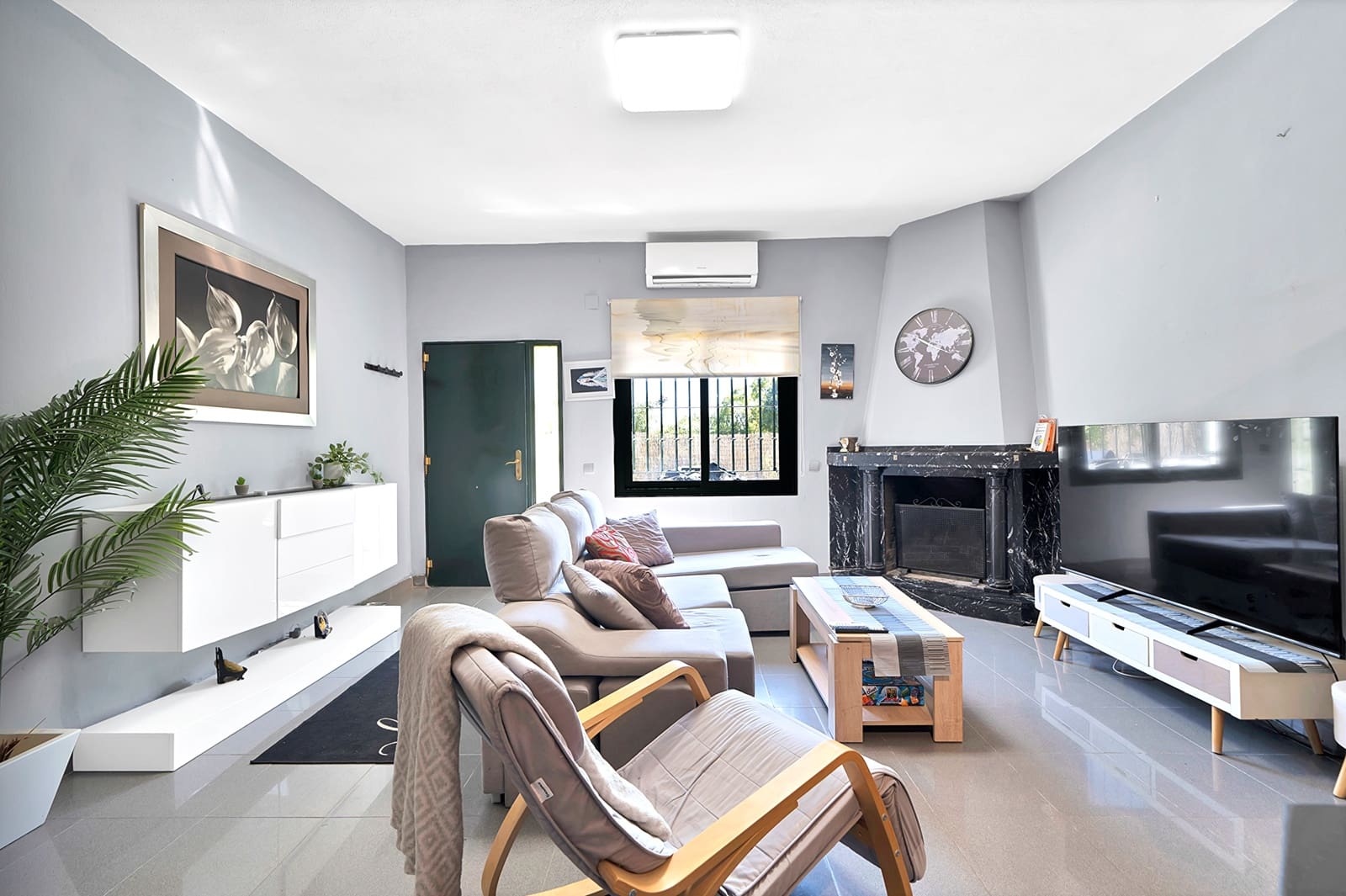 7 bedroom Villa for sale in Marbella - € 3,250,000 (Ref: 9068972)