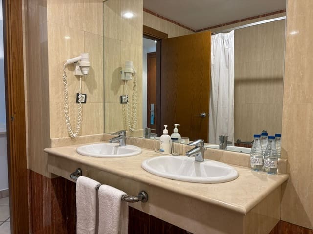 1 sypialnia Apartament na sprzedaż w Los Flamingos, Benahavís z basenem - 127 000 € (Ref: 9078123)