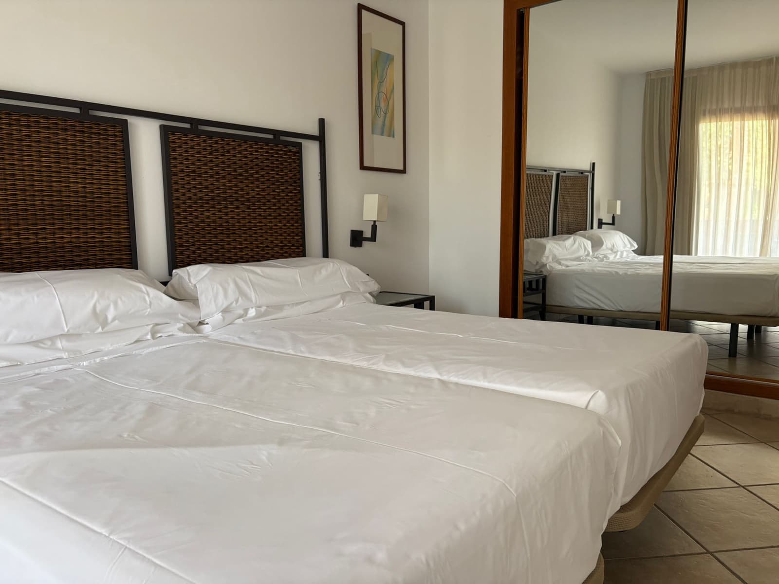 1 bedroom Apartment for sale in Benahavis with pool - € 127,000 (Ref: 9078123)