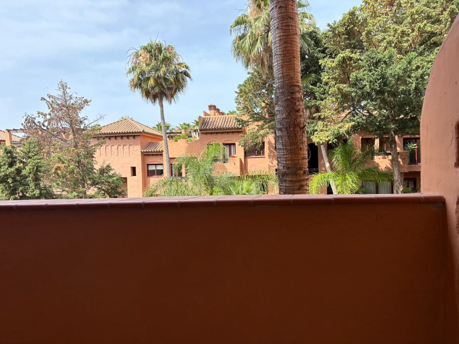 1 bedroom Apartment for sale in Benahavis with pool - € 127,000 (Ref: 9078123)