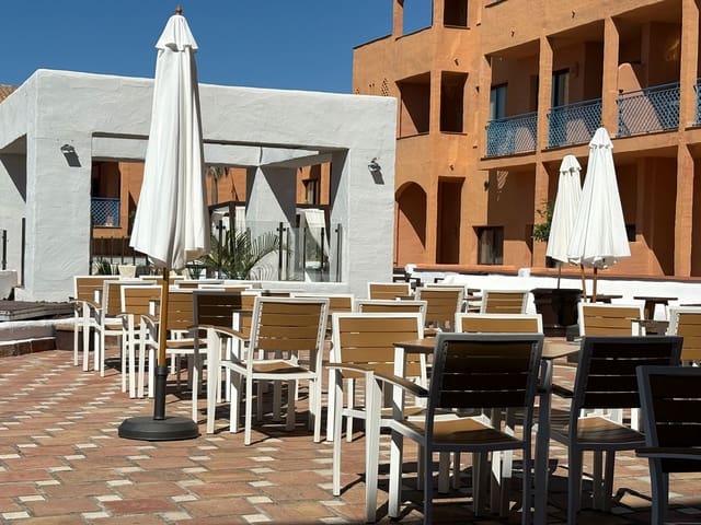 1 makuuhuone Huoneisto myytävänä paikassa Los Flamingos, Benahavís mukana uima-altaan - 127 000 € (Ref: 9078123)