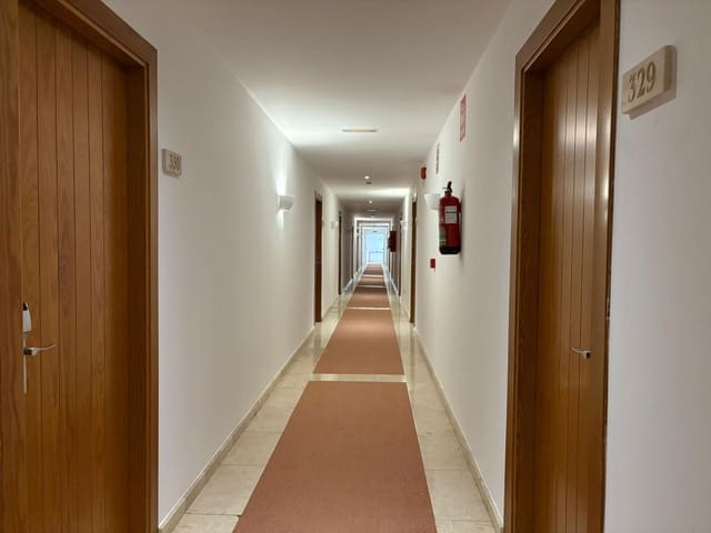 1 bedroom Apartment for sale in Los Flamingos, Benahavís with pool - € 127,000 (Ref: 9078123)