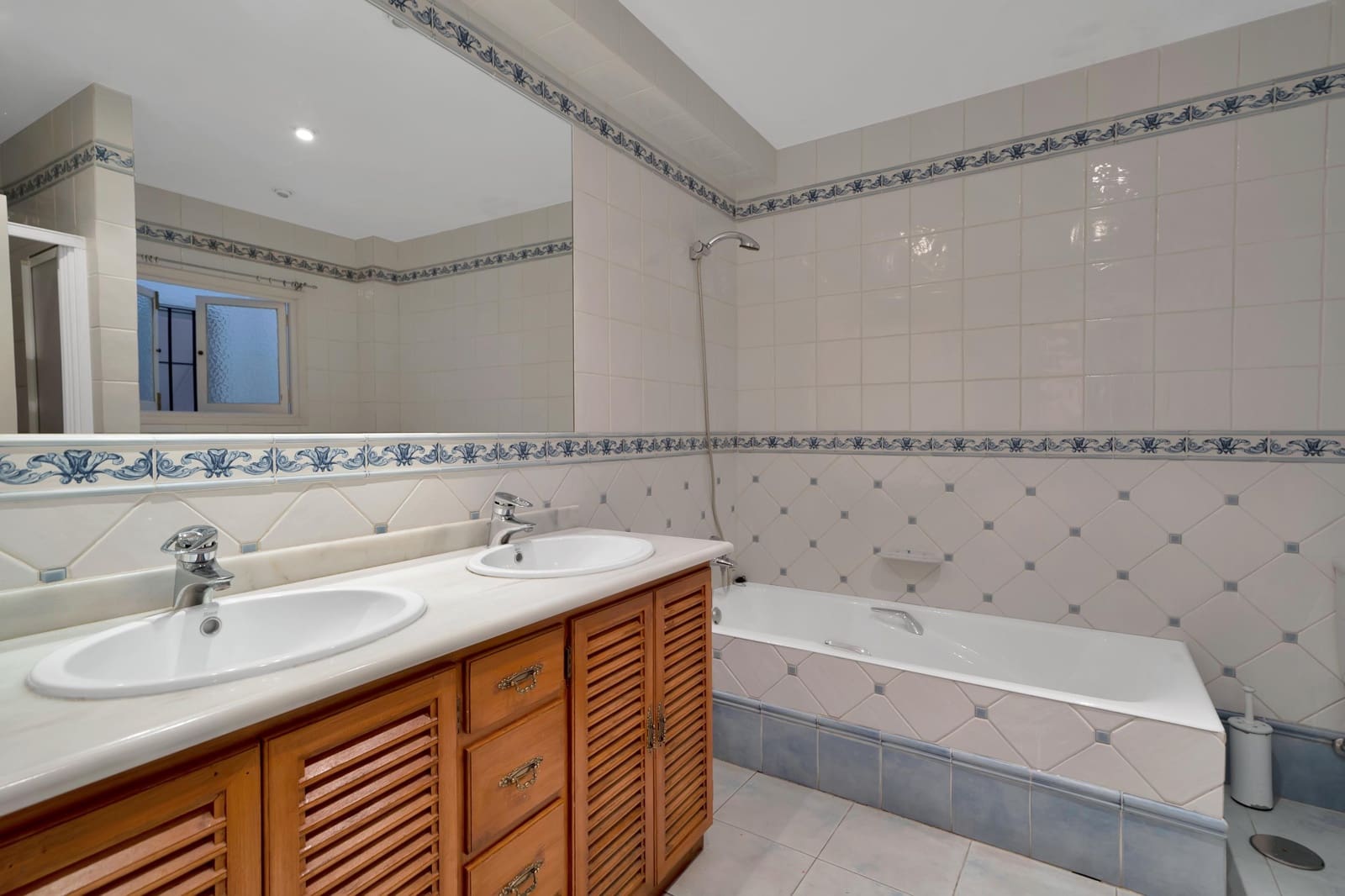 3 soverom Leilighet til salgs i Marbella - € 639 000 (Ref: 9078124)