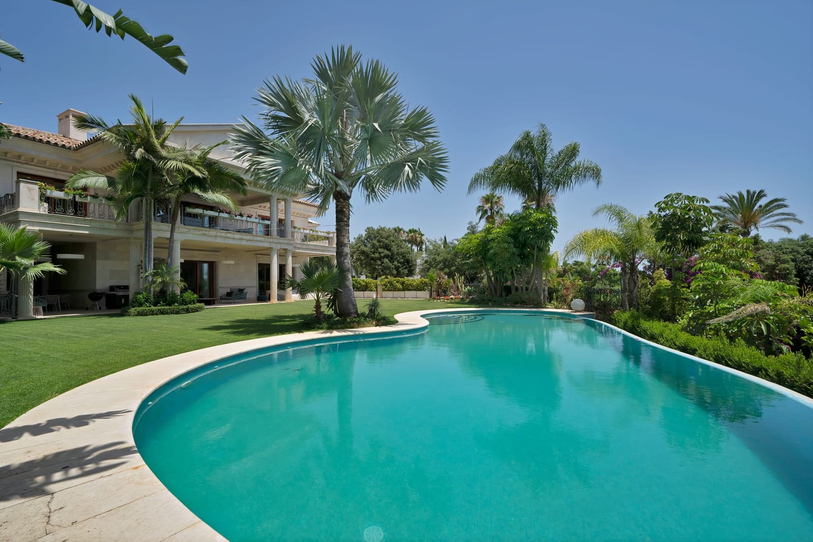 6 soveværelse Villa til leje i Golden Mile med swimmingpool - € 39.500 (Ref: 9081720)