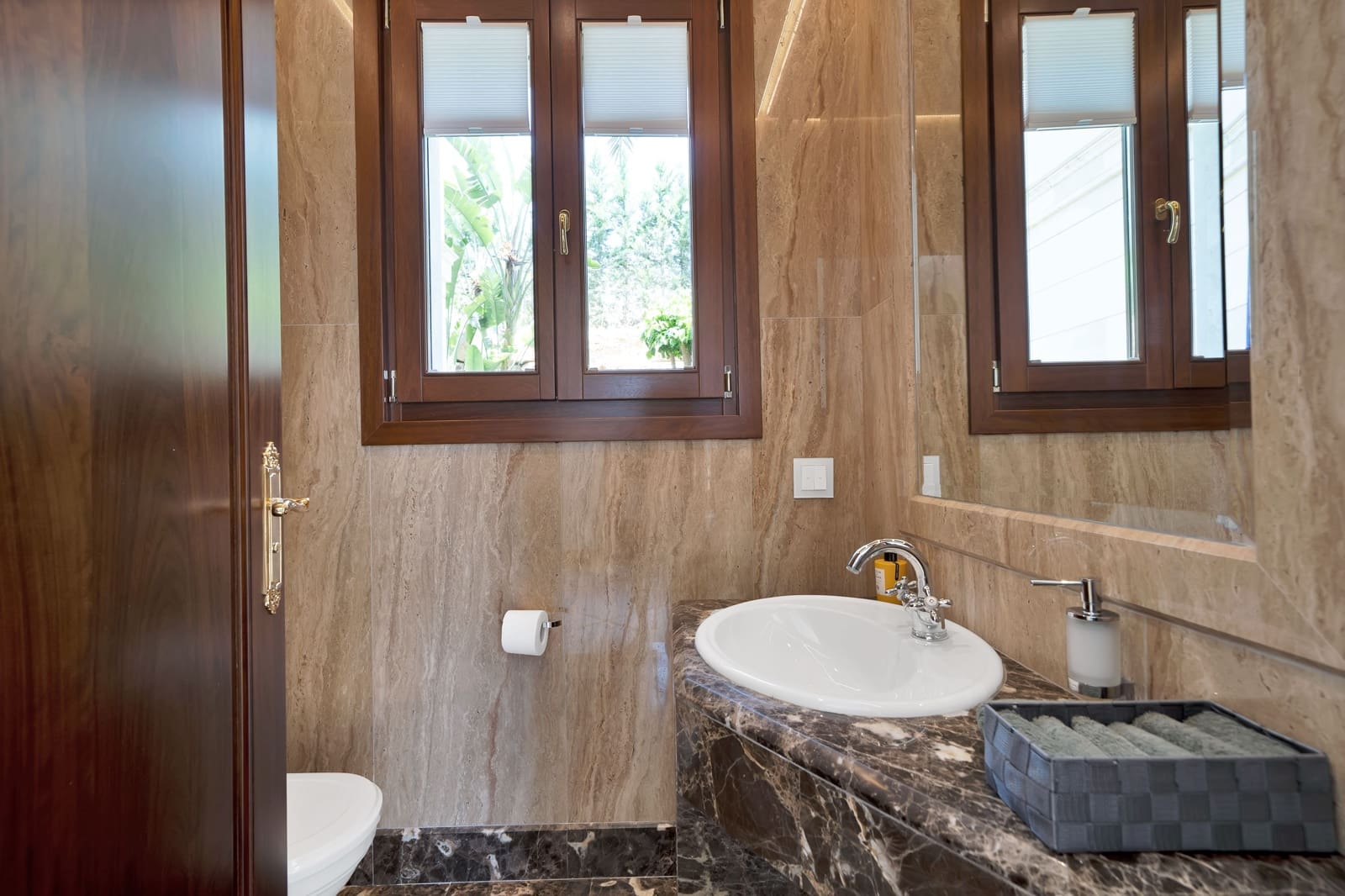 6 soveværelse Villa til leje i Golden Mile med swimmingpool - € 39.500 (Ref: 9081720)