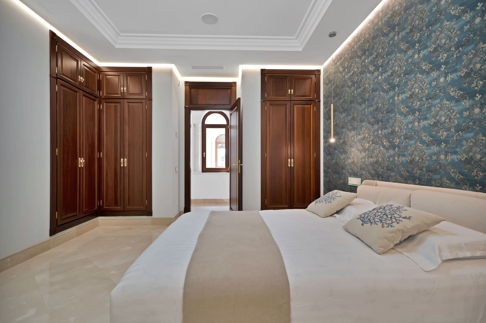 6 soveværelse Villa til leje i Golden Mile med swimmingpool - € 39.500 (Ref: 9081720)