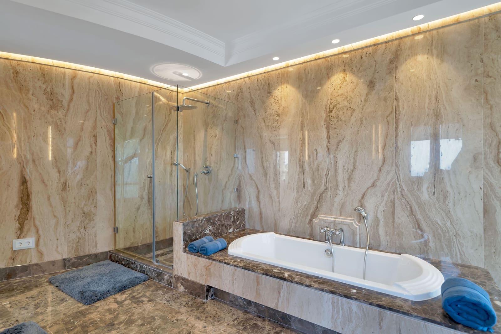 6 soveværelse Villa til leje i Golden Mile med swimmingpool - € 39.500 (Ref: 9081720)