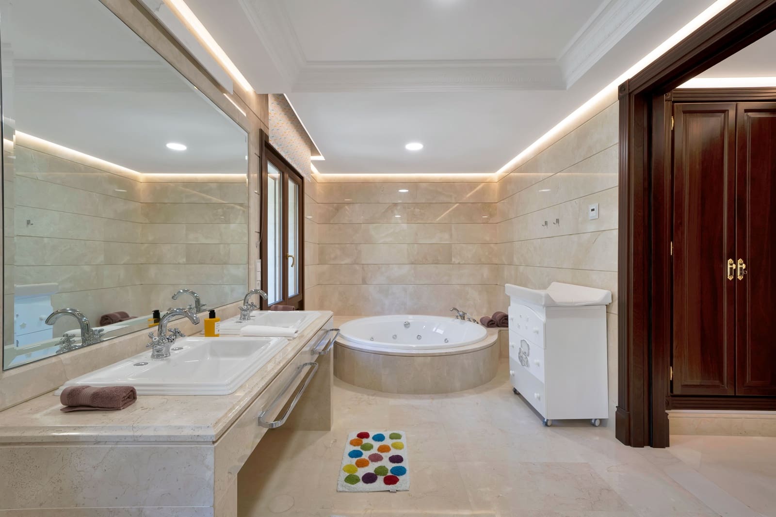 6 soveværelse Villa til leje i Golden Mile med swimmingpool - € 39.500 (Ref: 9081720)