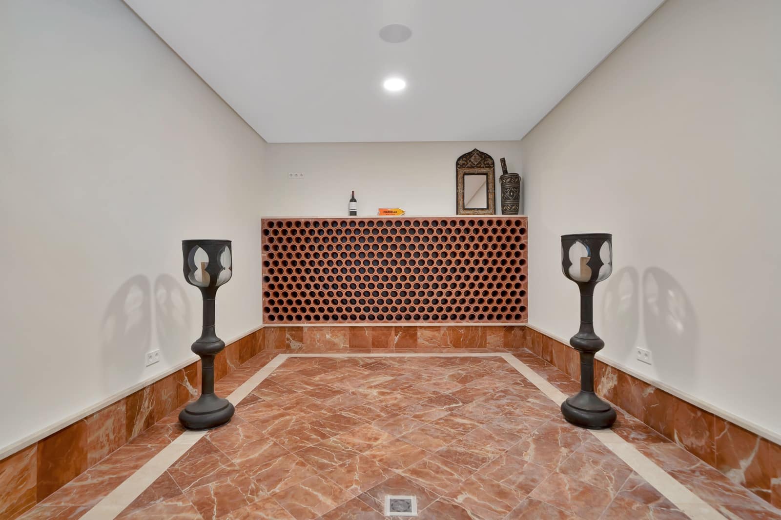 6 soveværelse Villa til leje i Golden Mile med swimmingpool - € 39.500 (Ref: 9081720)