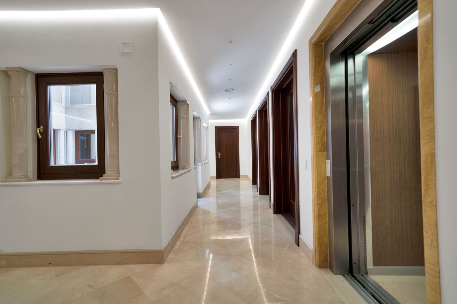 6 soveværelse Villa til leje i Golden Mile med swimmingpool - € 39.500 (Ref: 9081720)