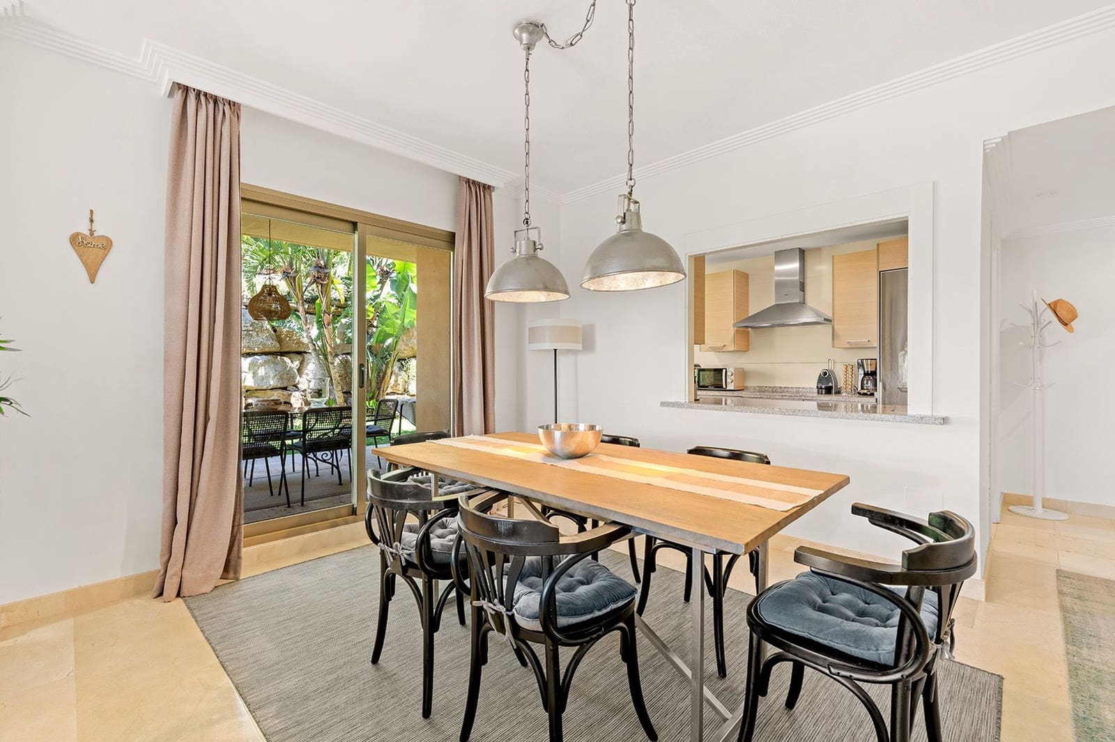 3 makuuhuone Huoneisto myytävänä paikassa Benahavis mukana uima-altaan - 549 000 € (Ref: 9104802)