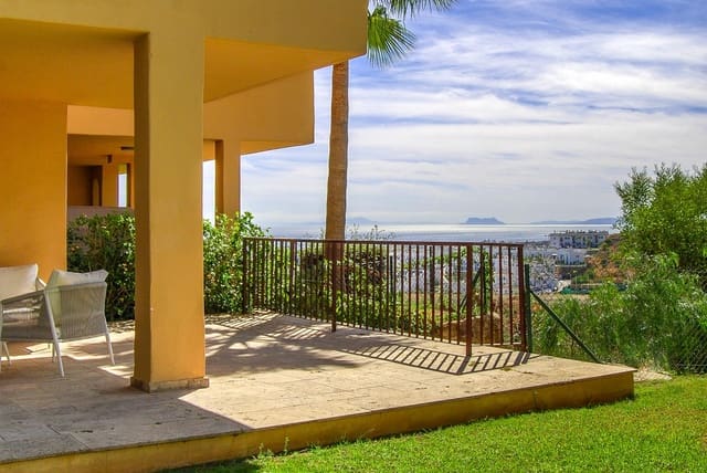 3 bedroom Apartment for sale in El Paraíso, Benahavís with pool - € 549,000 (Ref: 9104802)