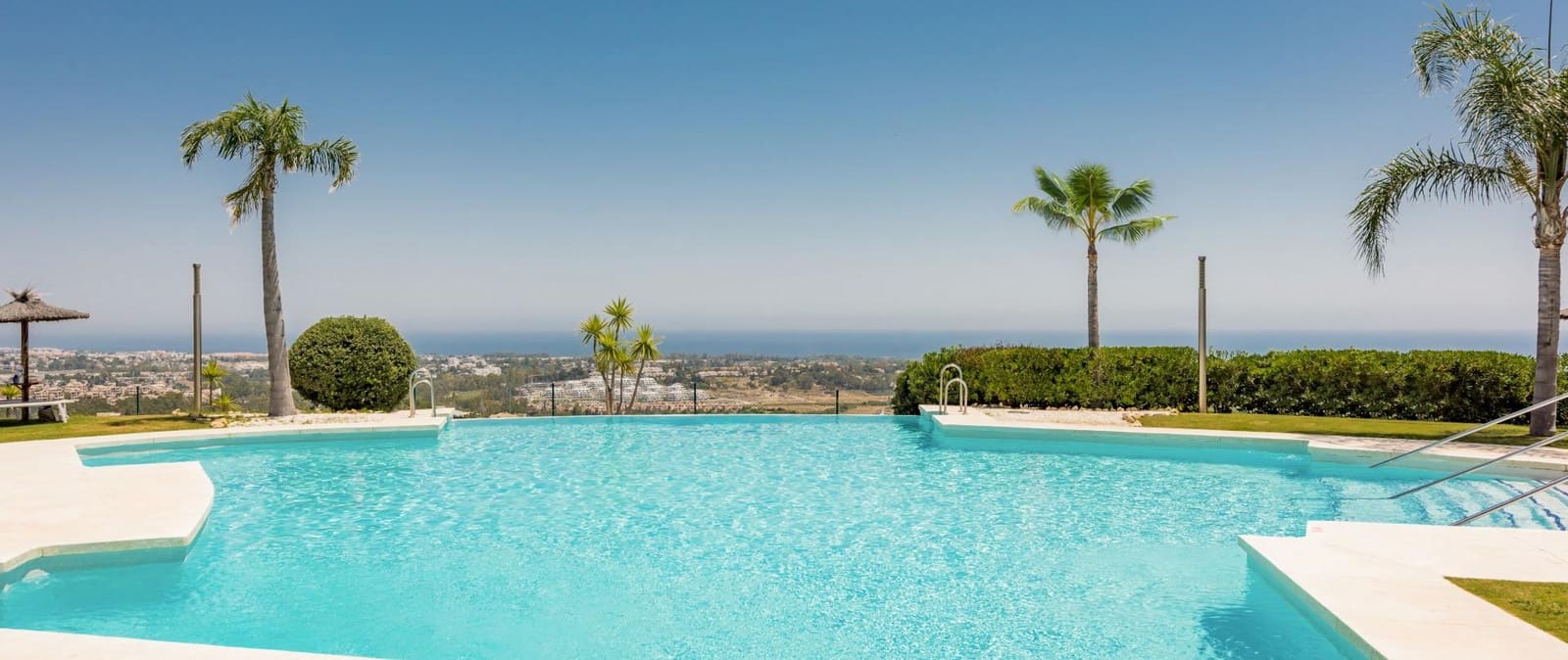 Apartamento de 3 habitaciones en Benahavís en venta con piscina - 549.000 € (Ref: 9104802)