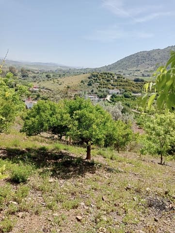 Grunde uden byggetilladelser til salg i Coín - € 200.000 (Ref: 9114314)