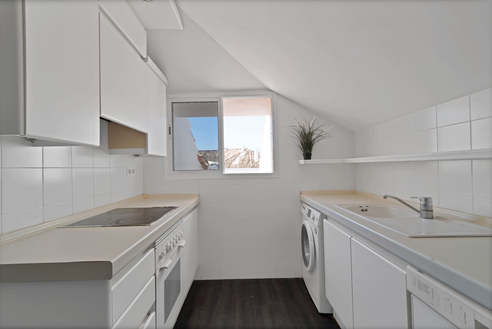 Ático de 2 habitaciones en Marbella en venta con piscina - 650.000 € (Ref: 9116295)