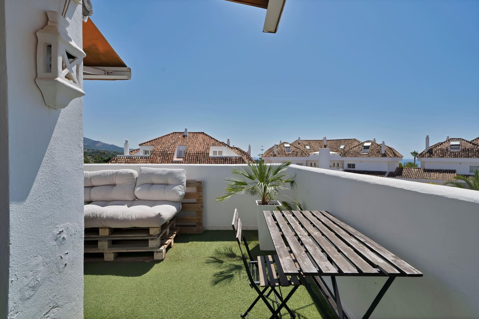 Ático de 2 habitaciones en Marbella en venta con piscina - 650.000 € (Ref: 9116295)