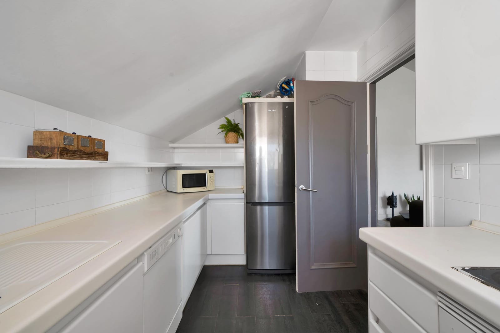 2 sypialnia Penthouse na sprzedaż w Marbella z basenem - 650 000 € (Ref: 9116295)