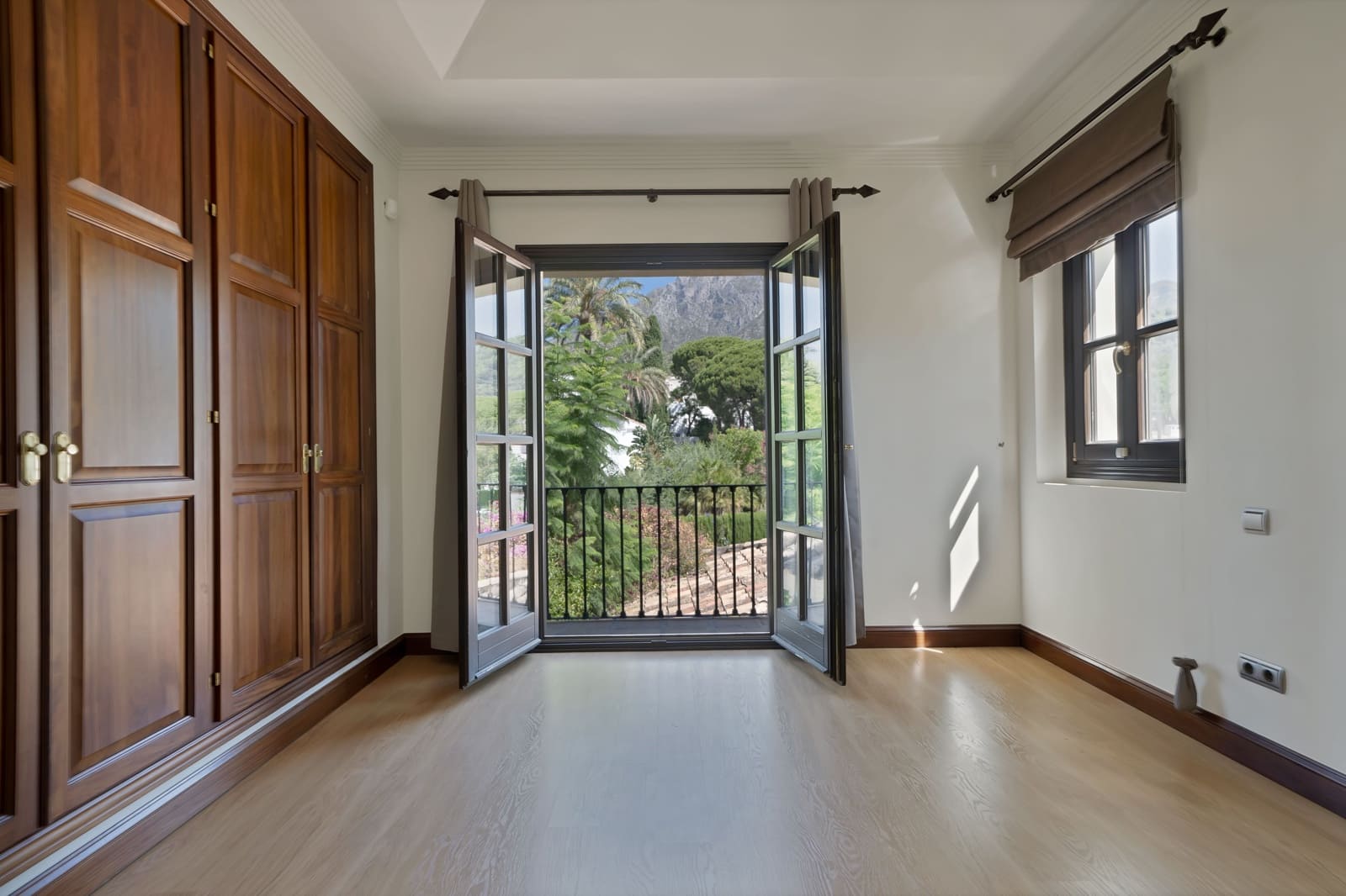 5 sypialnia Willa na sprzedaż w Marbella z basenem - 4 500 000 € (Ref: 9125291)