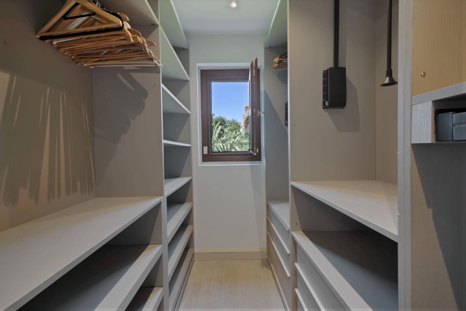 5 slaapkamer Villa te koop in Marbella met zwembad garage - € 4.195.000 (Ref: 9125291)