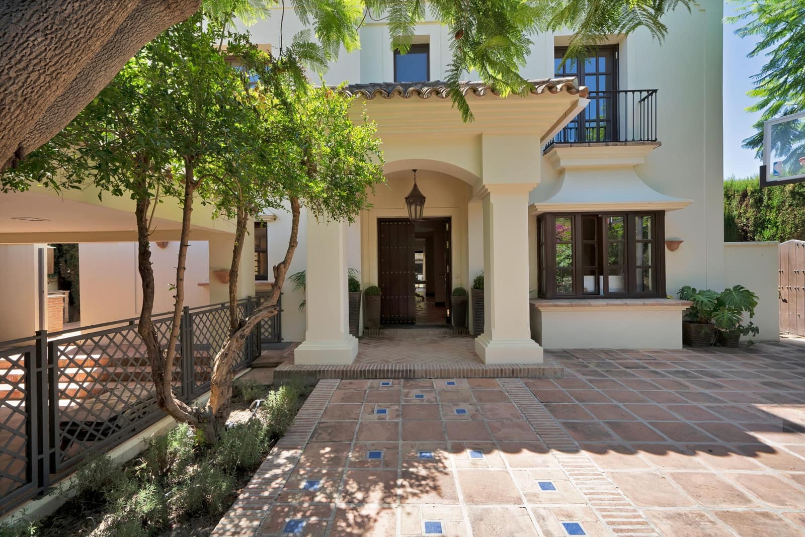 5 slaapkamer Villa te koop in Marbella met zwembad garage - € 4.195.000 (Ref: 9125291)