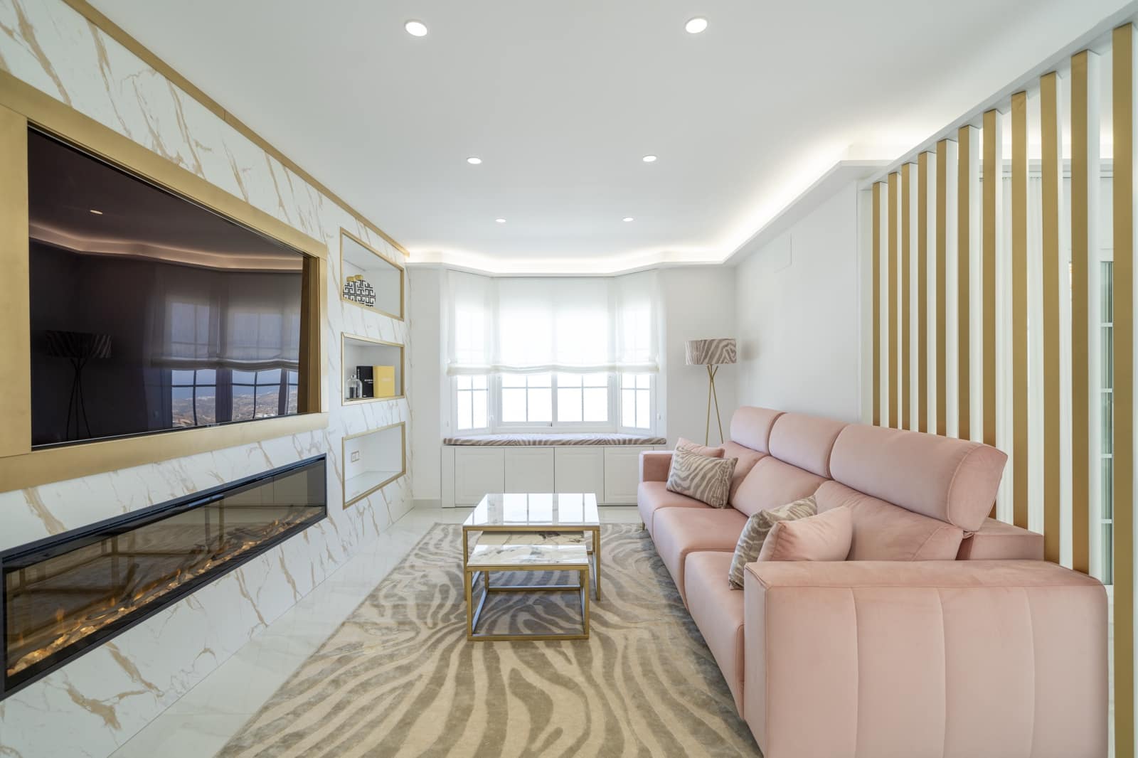 4 soverom Kjedet enebolig til salgs i Ojen med svømmebasseng - € 850 000 (Ref: 9134637)