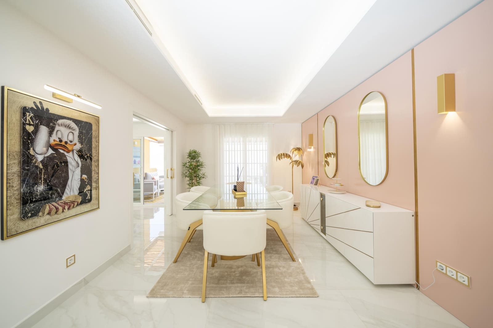 4 soveværelse Semi-Rækkehus til salg i La Mairena med swimmingpool - € 850.000 (Ref: 9134637)