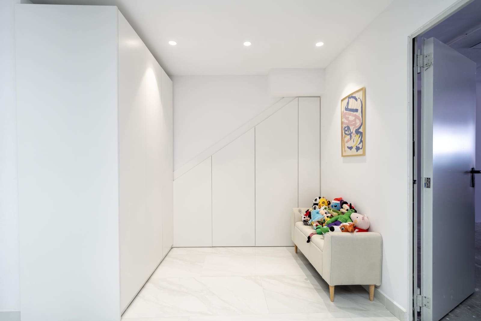 4 soveværelse Semi-Rækkehus til salg i La Mairena med swimmingpool - € 850.000 (Ref: 9134637)