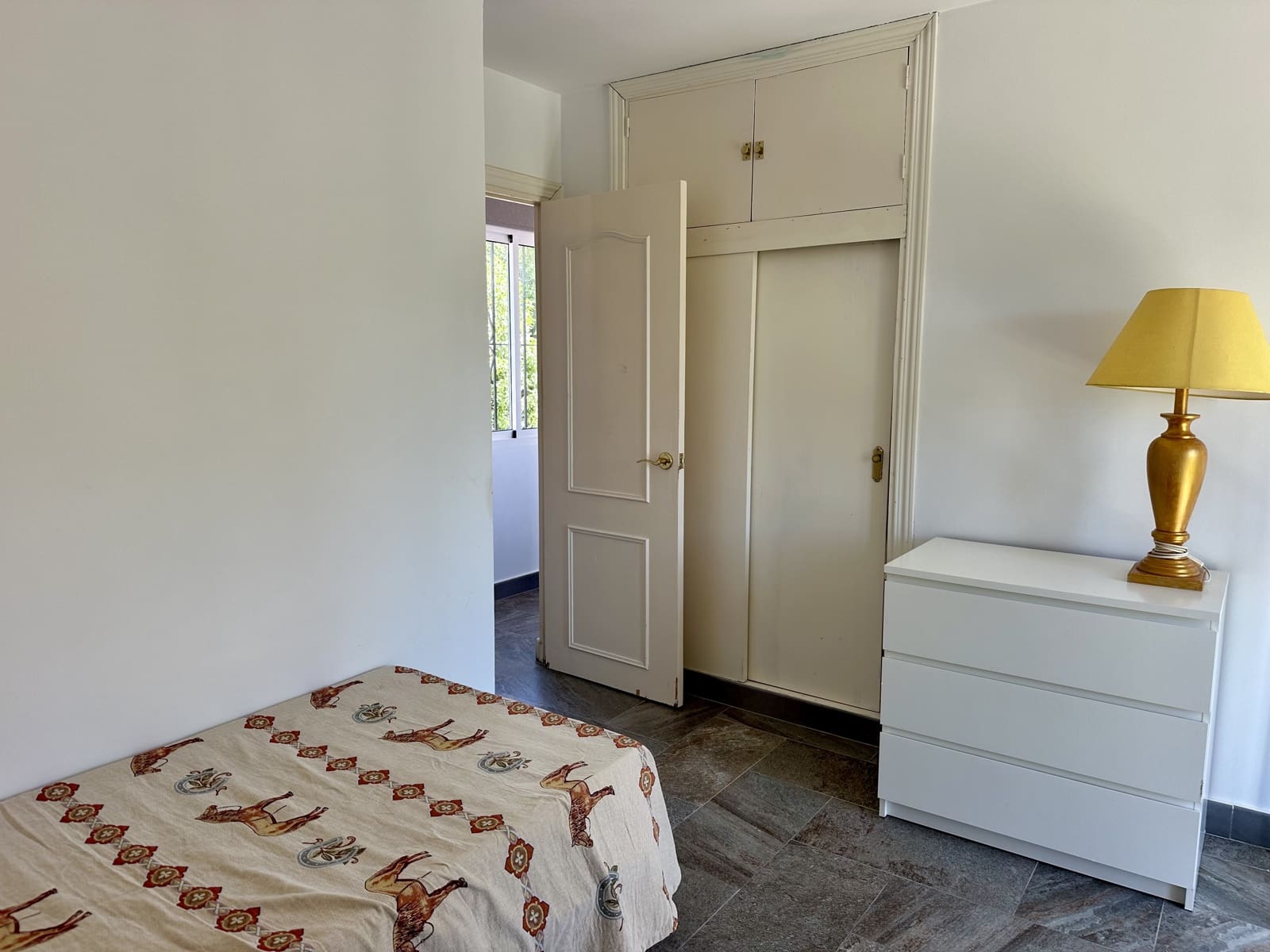 3 bedroom Villa for sale in Manilva with pool - € 253,000 (Ref: 9137334)