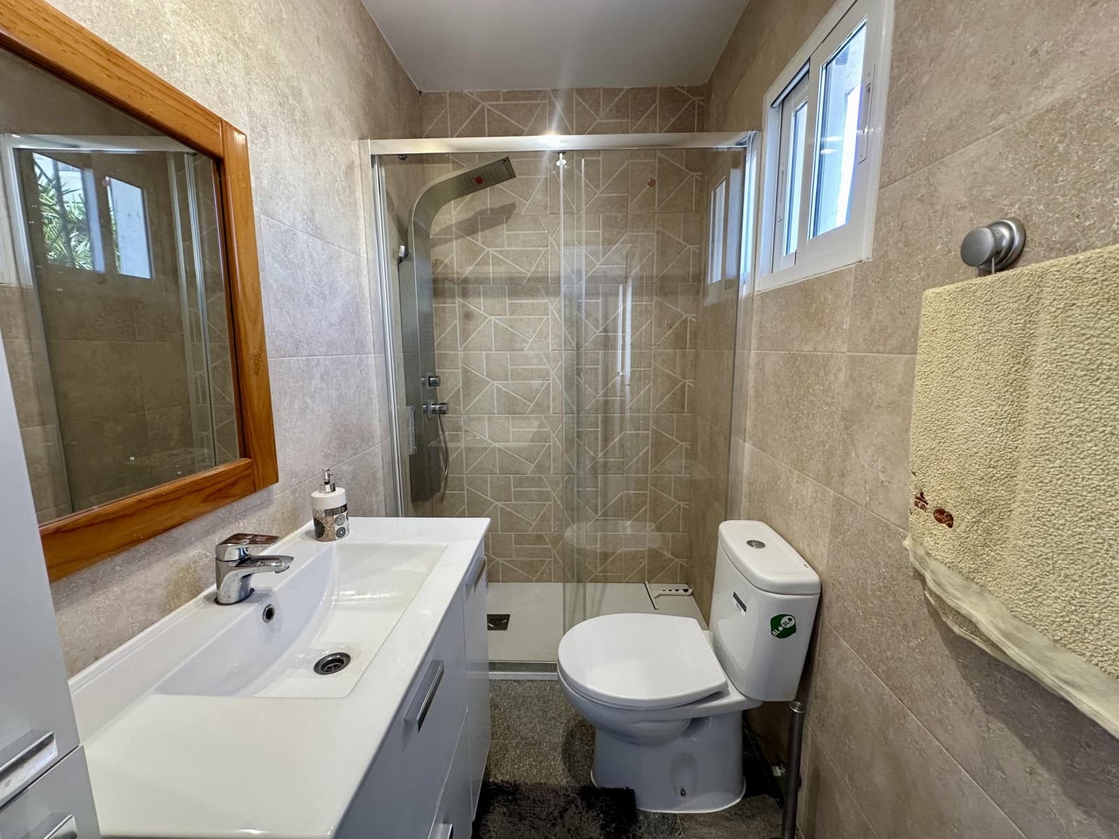 3 bedroom Terraced Villa for sale in Manilva with pool - € 253,000 (Ref: 9137334)