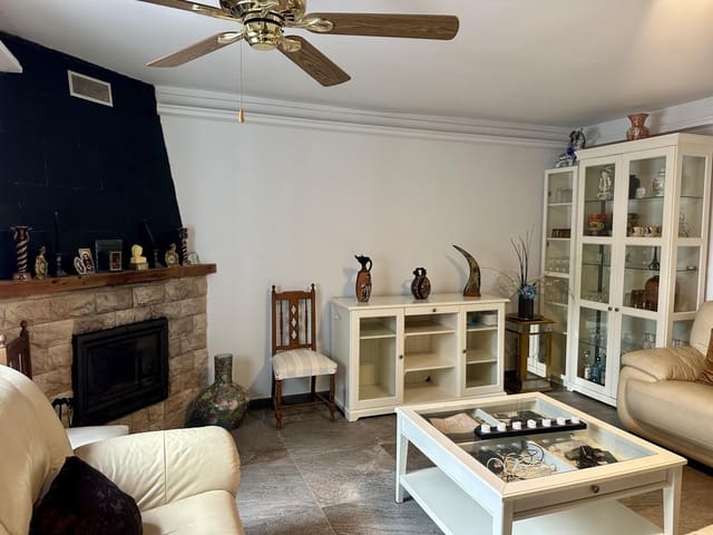 3 sypialnia Dom szeregowy na sprzedaż w Manilva z basenem - 247 000 € (Ref: 9137334)