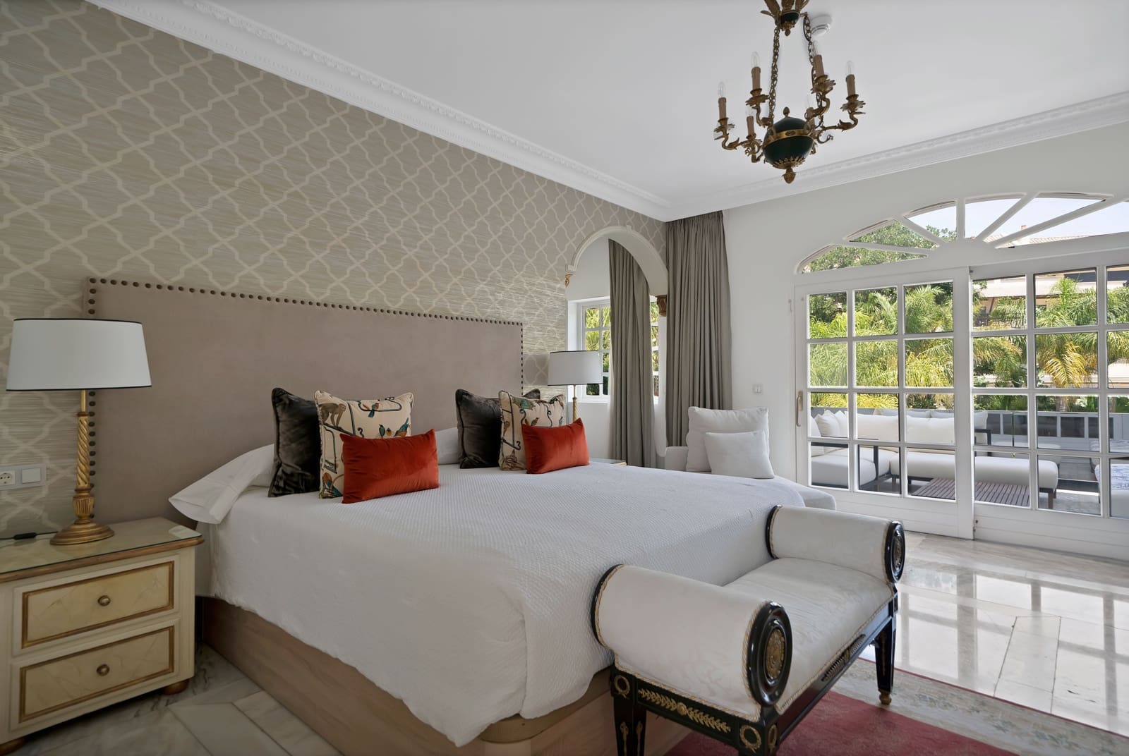 10 soveværelse Villa til leje i Puerto Banus med swimmingpool - € 30.000 (Ref: 9137335)