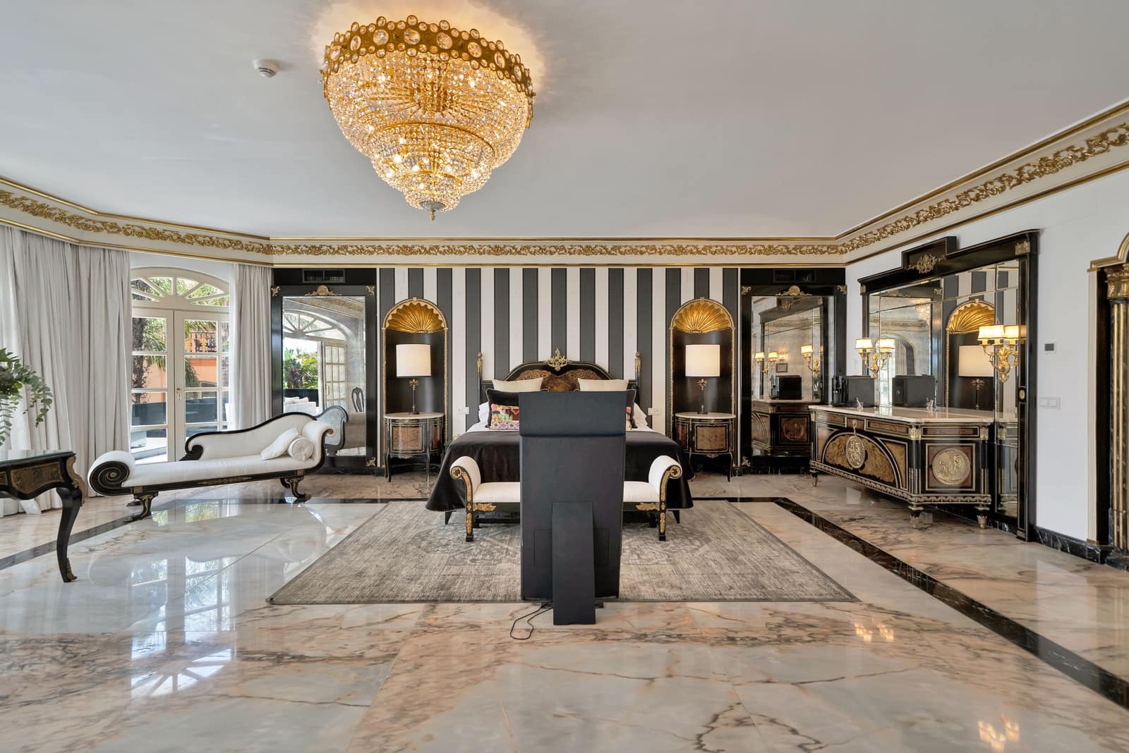 10 soveværelse Villa til leje i Puerto Banus med swimmingpool - € 30.000 (Ref: 9137335)