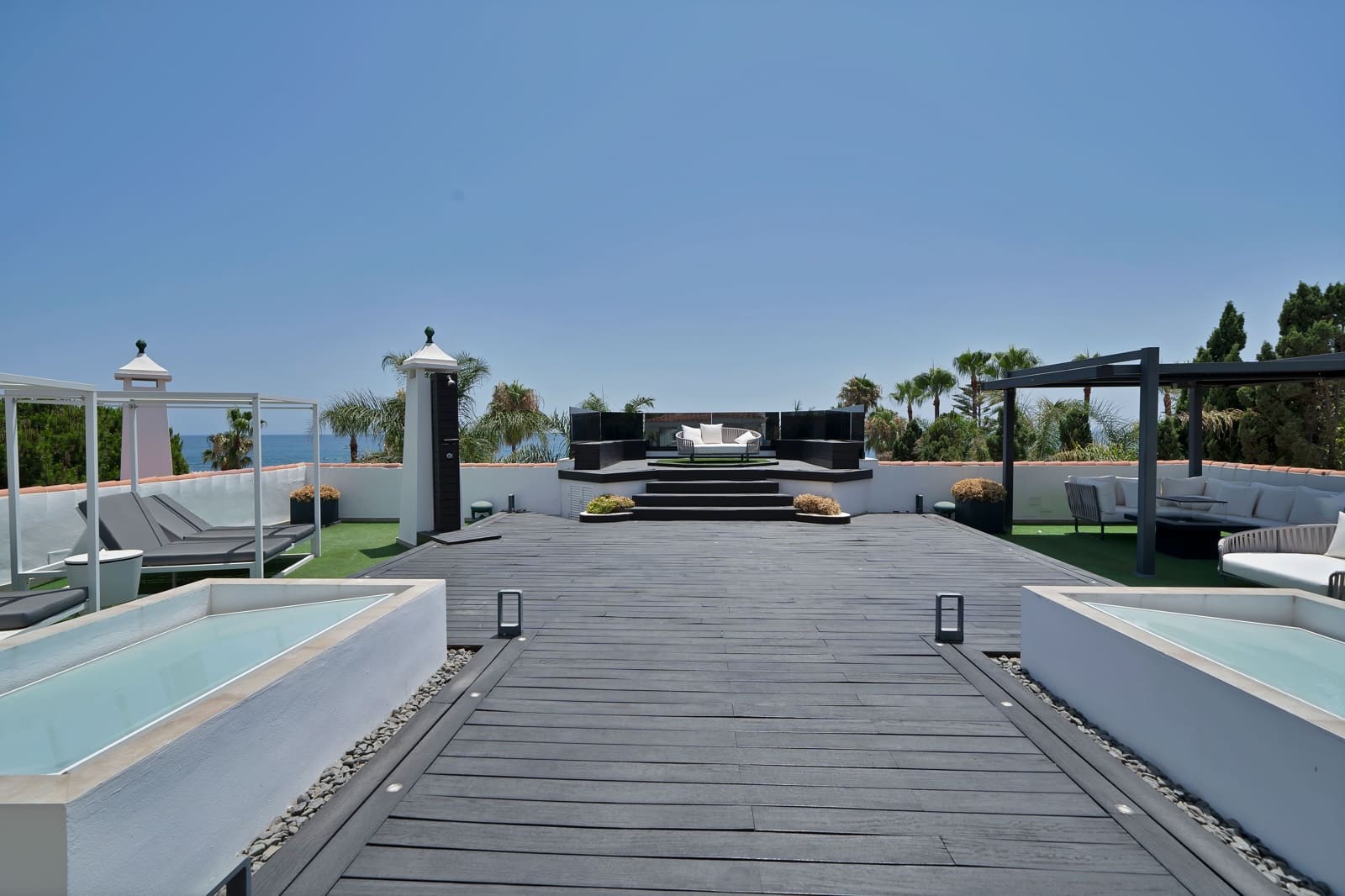 10 soveværelse Villa til leje i Puerto Banus med swimmingpool - € 30.000 (Ref: 9137335)