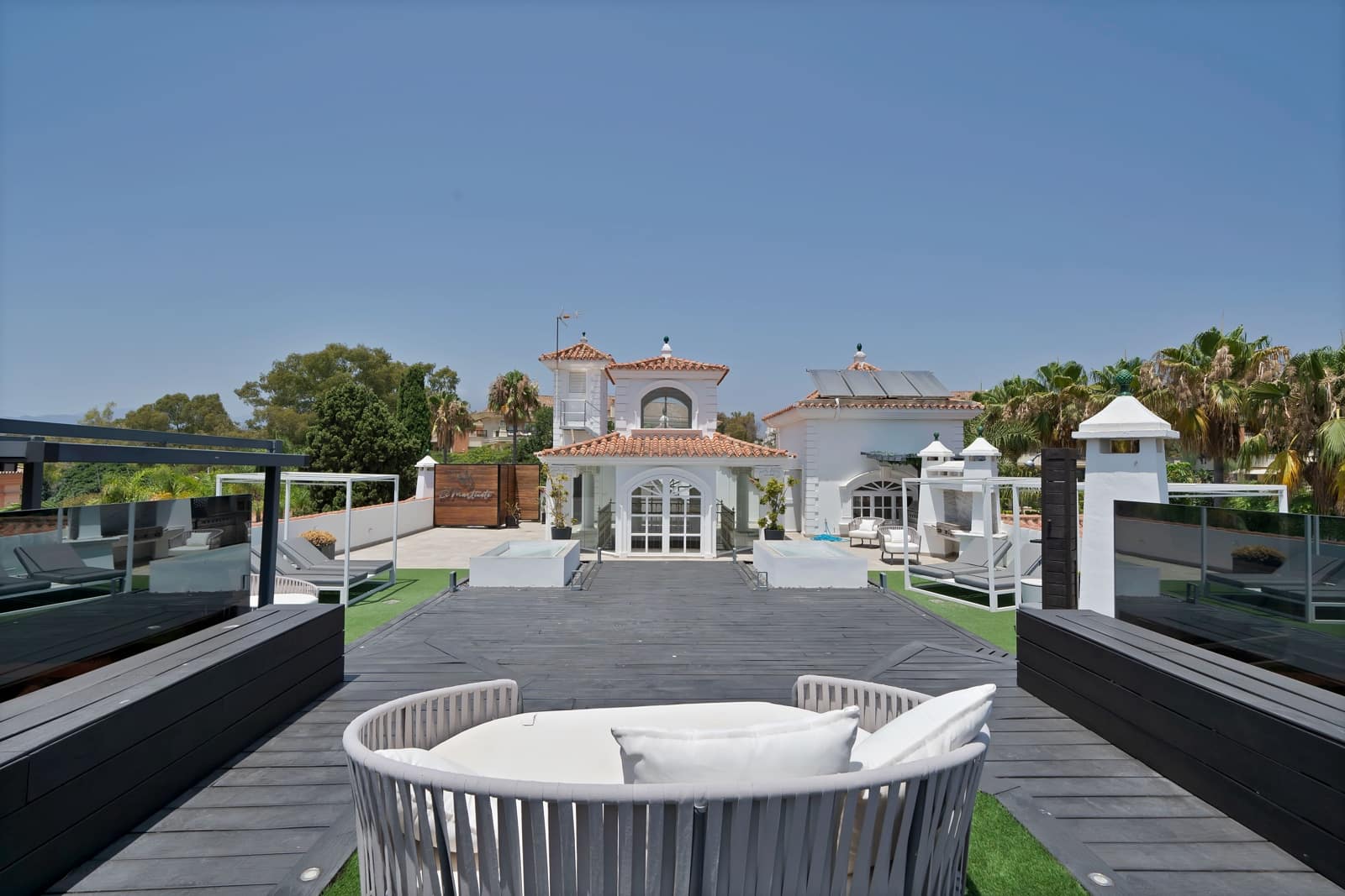 10 soveværelse Villa til leje i Puerto Banus med swimmingpool - € 30.000 (Ref: 9137335)