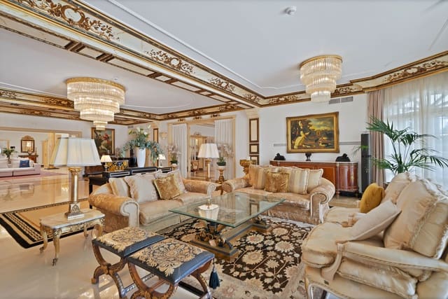 10 bedroom Villa for rent in Puerto Banus, Marbella with pool - € 30,000 (Ref: 9137335)