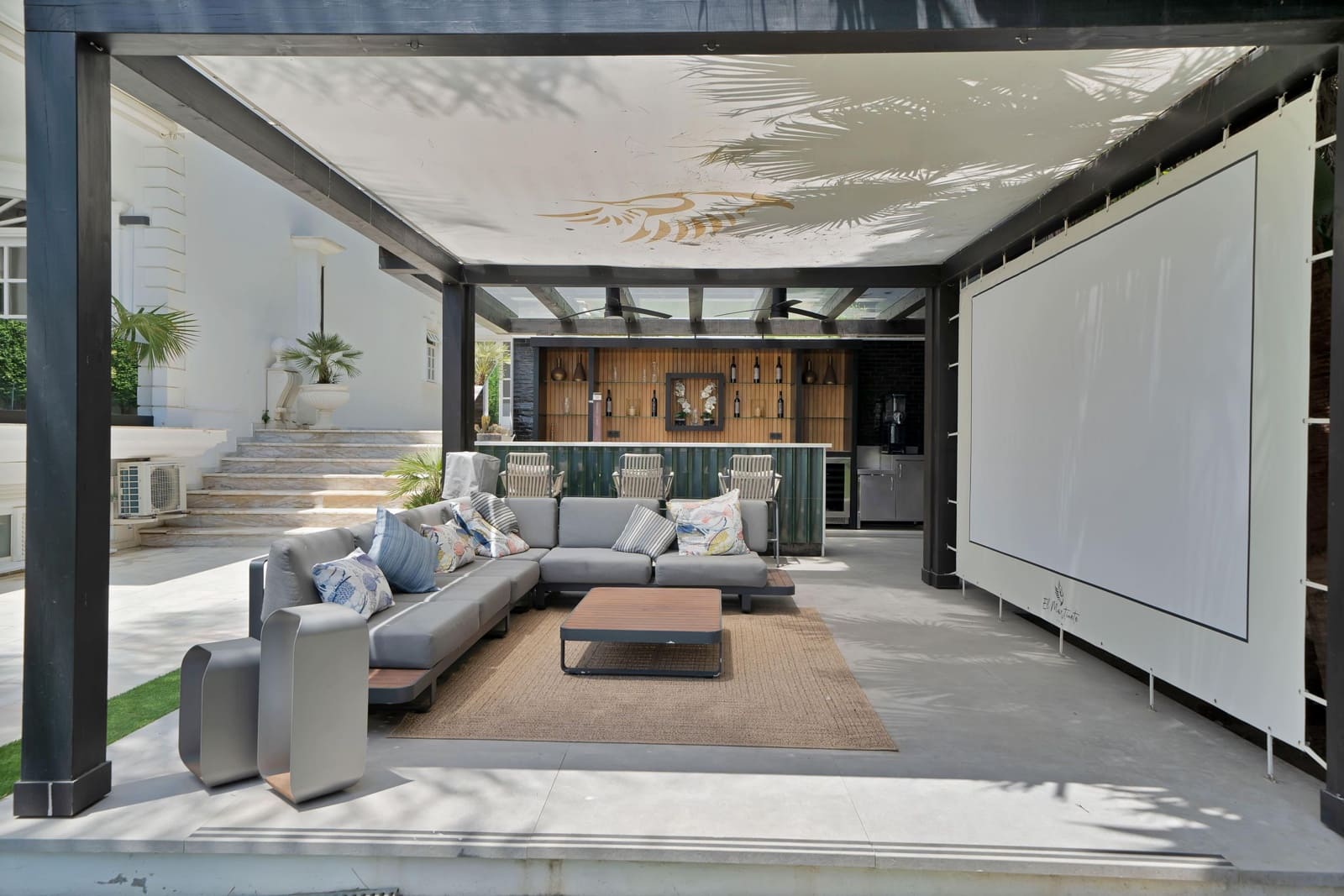 10 soveværelse Villa til leje i Puerto Banus med swimmingpool - € 30.000 (Ref: 9137335)
