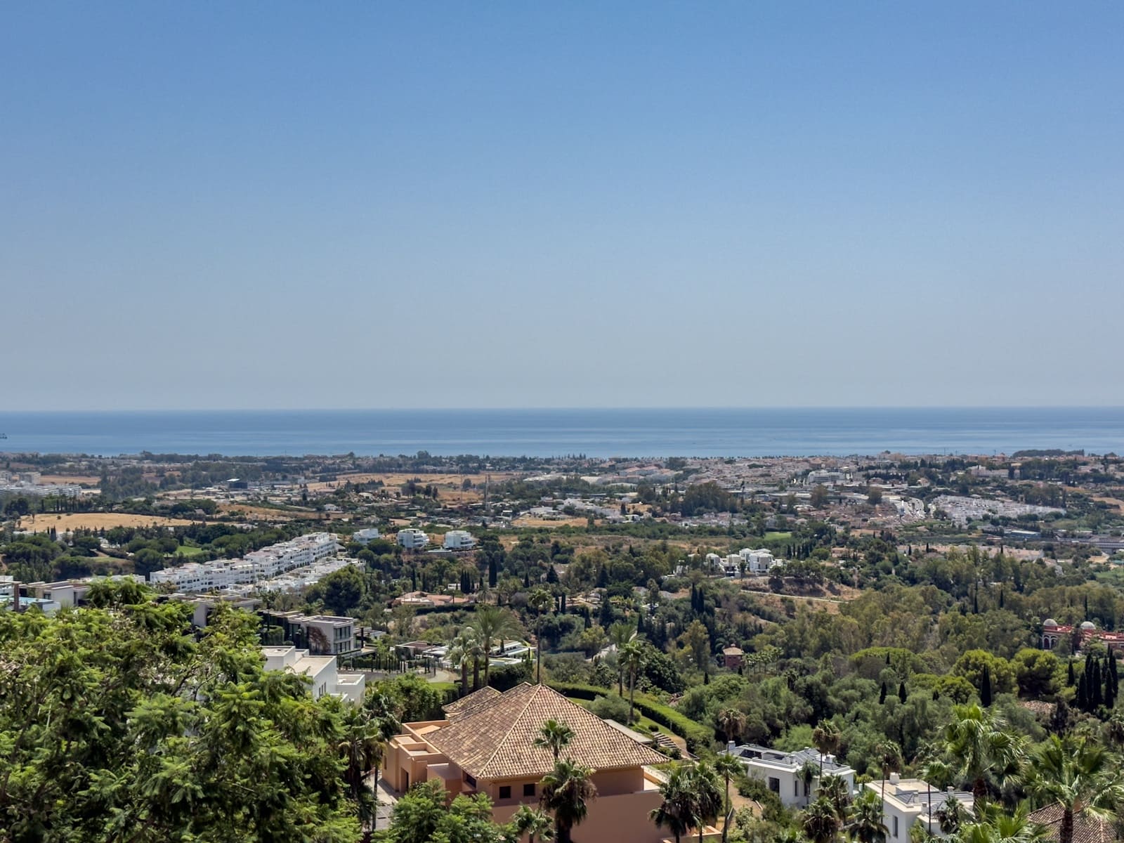 2 bedroom Apartment for sale in La Quinta with pool - € 559,000 (Ref: 9141762)