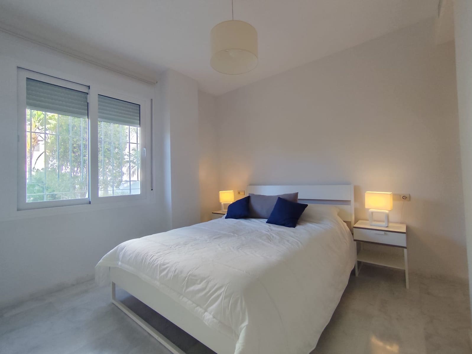 2 bedroom Apartment for rent in Estepona with pool - € 1,500 (Ref: 9159653)