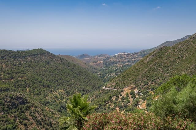 Chalet de 9 habitaciones en Ojen en venta con piscina - 3.800.000 € (Ref: 9161200)