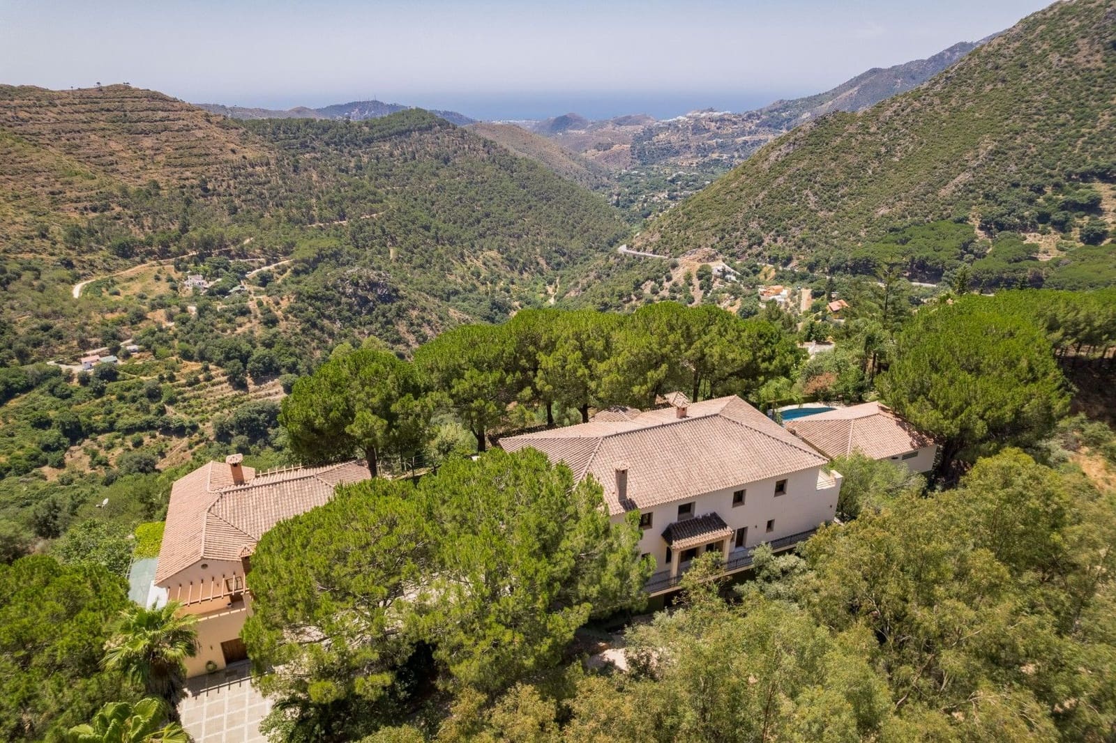 9 bedroom Villa for sale in Ojen with pool garage - € 3,800,000 (Ref: 9161200)