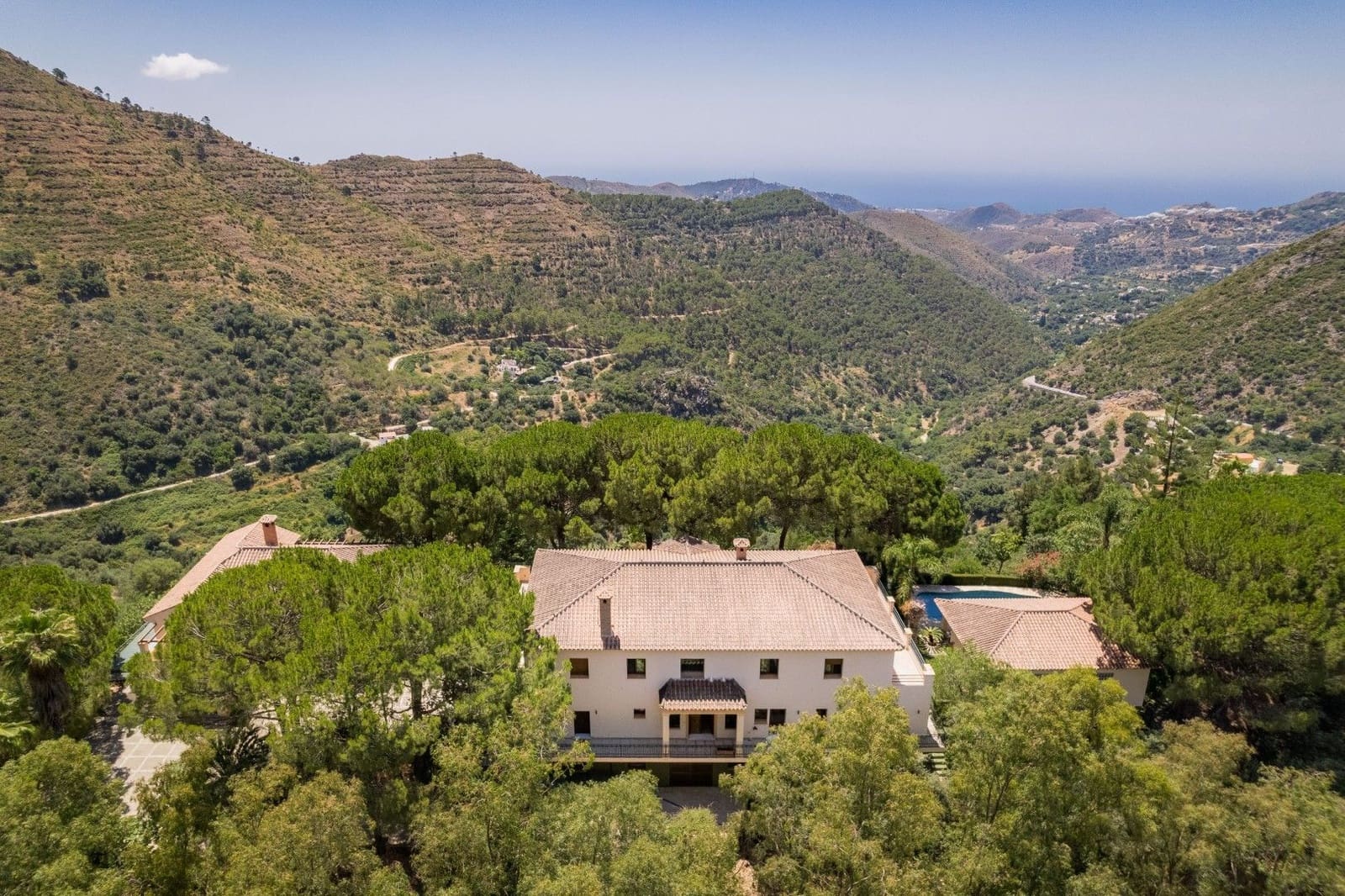 9 bedroom Villa for sale in Ojen with pool garage - € 3,800,000 (Ref: 9161200)