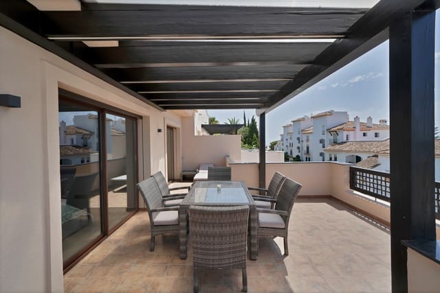 Ático de 3 habitaciones en Nueva Andalucia, Marbella en venta - 1.550.000 € (Ref: 9165945)