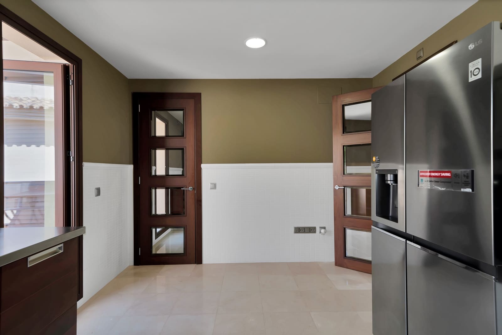 Ático de 3 habitaciones en Nueva Andalucia en venta - 1.550.000 € (Ref: 9165945)