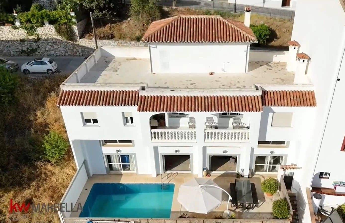 5 bedroom Villa for sale in Ojen with pool - € 595,000 (Ref: 9169694)