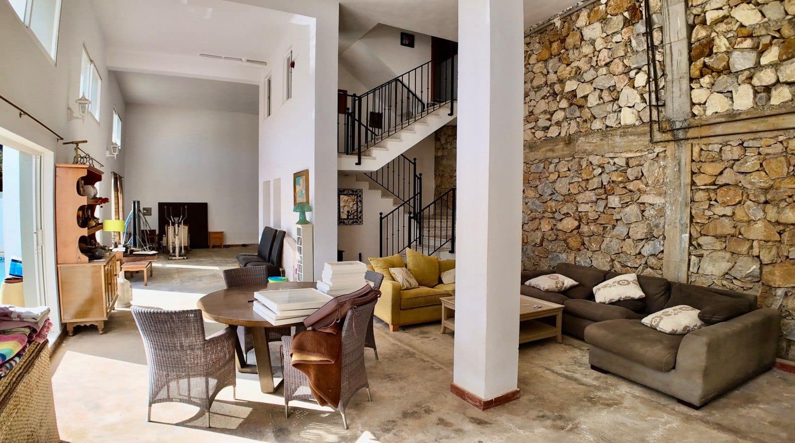 5 bedroom Villa for sale in Ojen with pool - € 595,000 (Ref: 9169694)