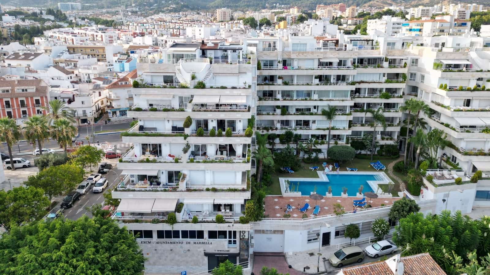2 soveværelse Lejlighed til salg i Marbella med swimmingpool - € 1.250.000 (Ref: 9169695)