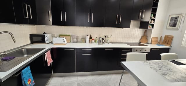 2 slaapkamer Appartement te koop in Marbella met zwembad garage - € 1.250.000 (Ref: 9169695)
